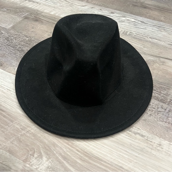Universal Thread Accessories - Universal Thread Flat Brim Black Felt Fedora